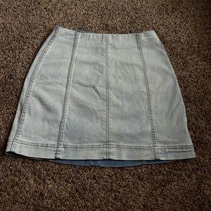 Wild Fable light blue jean skirt size 2